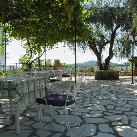 La Calma 2* Dassia (Corfu)