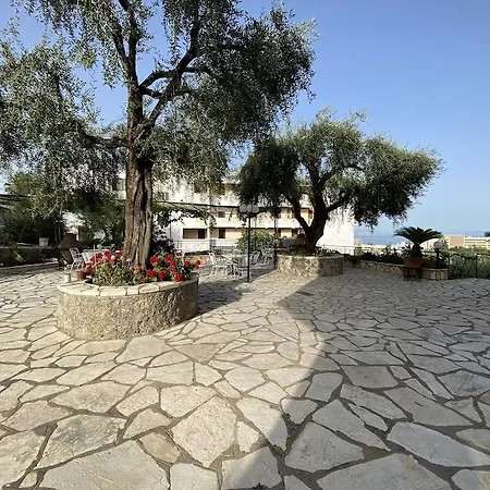 La Calma Hotel Dassia (Corfu)